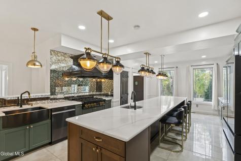 1 Pinecrest Drive Niskayuna NY 12309
