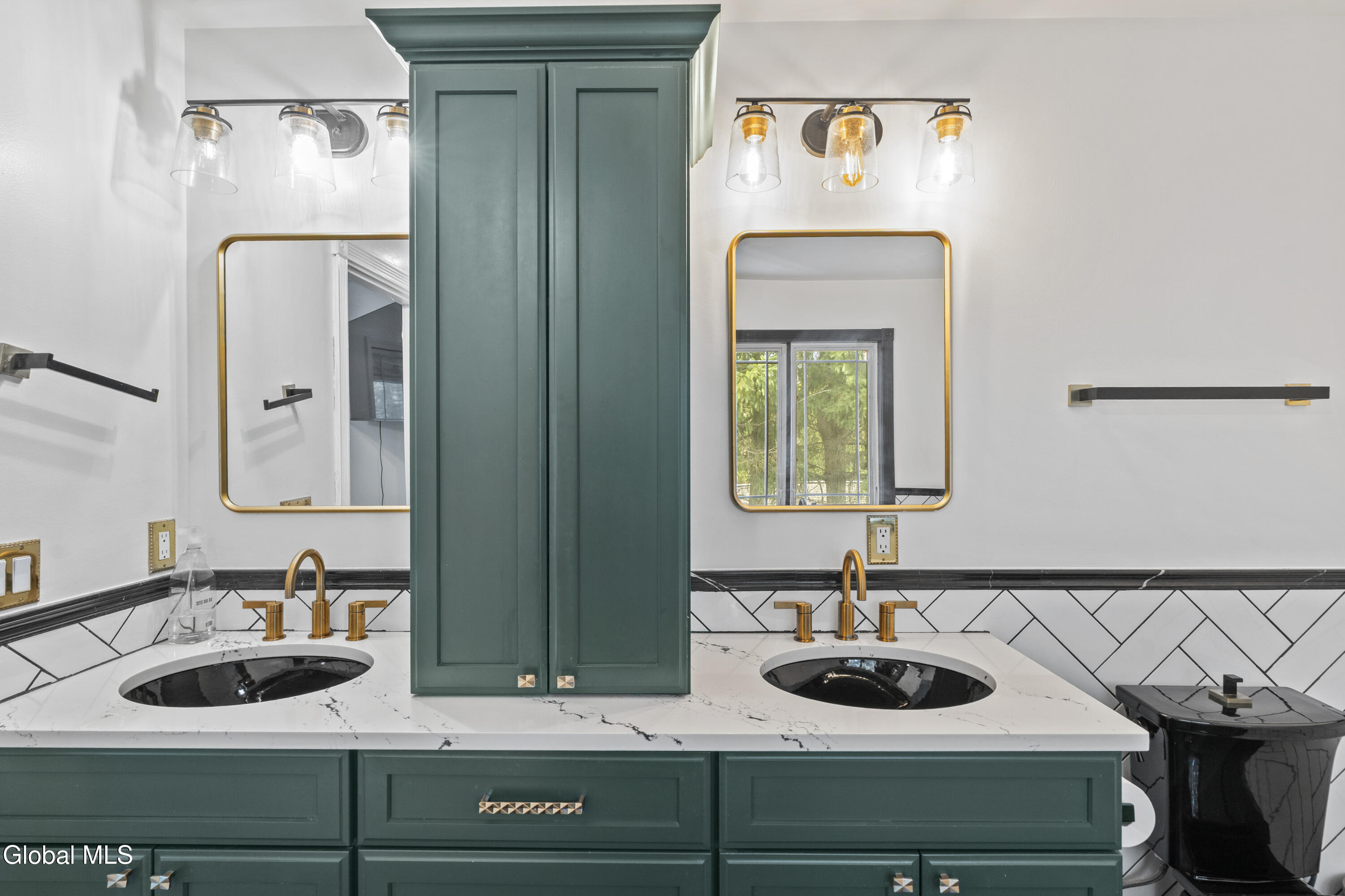 1 Pinecrest Drive Niskayuna NY 12309