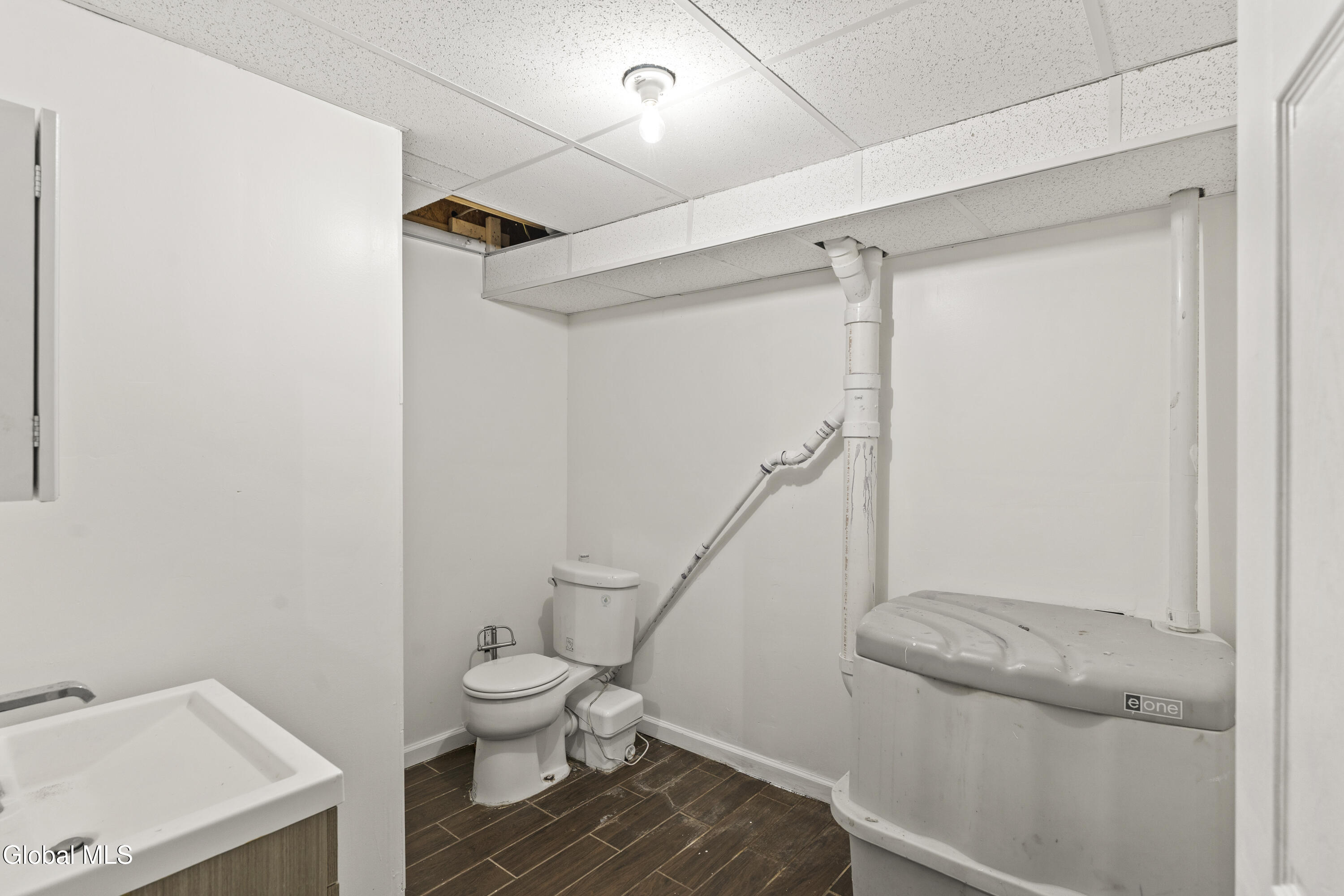1 Pinecrest Drive Niskayuna NY 12309