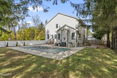 1 Pinecrest Drive Niskayuna NY 12309