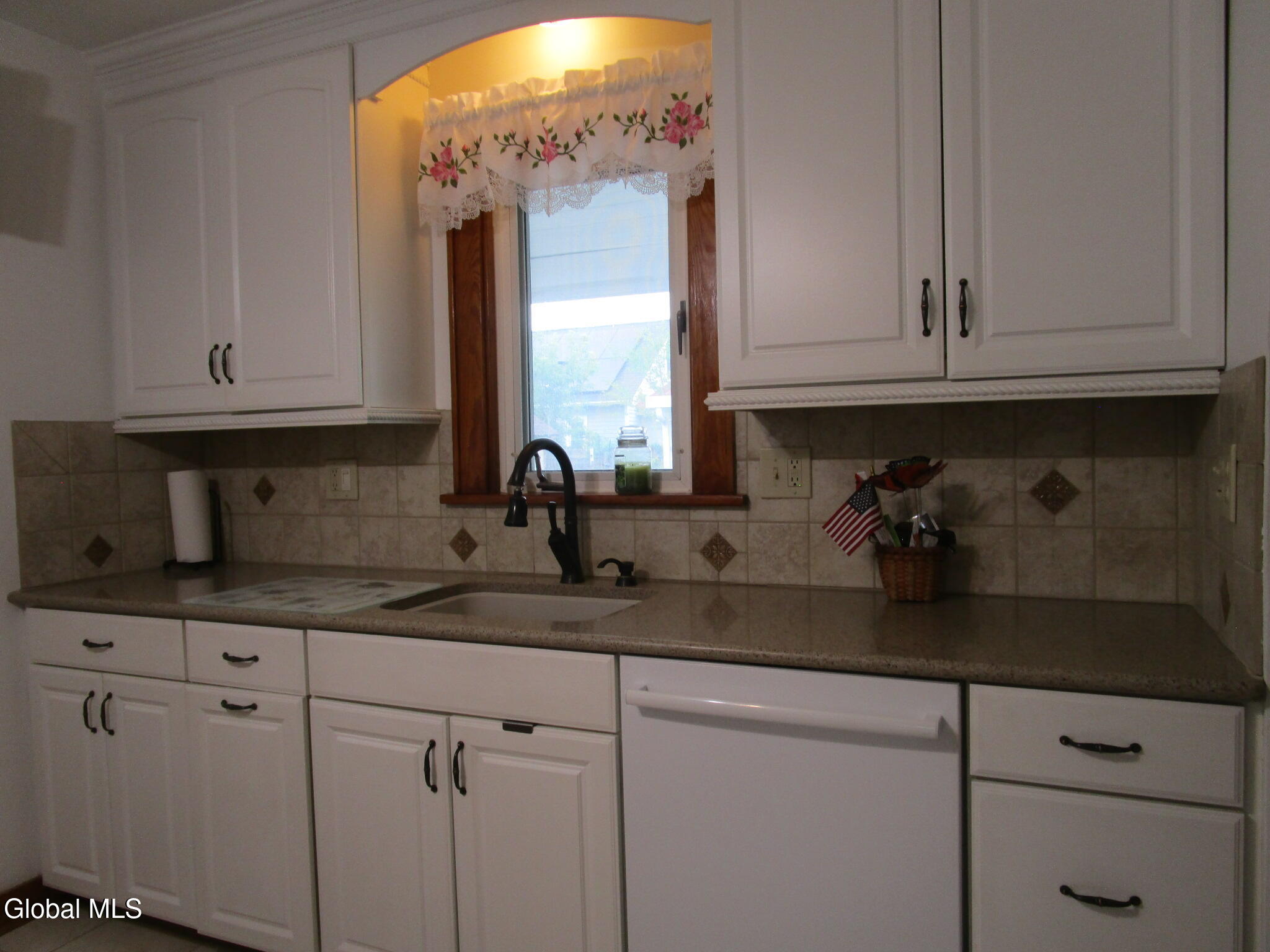 3025 Cox Avenue Schenectady NY 12306