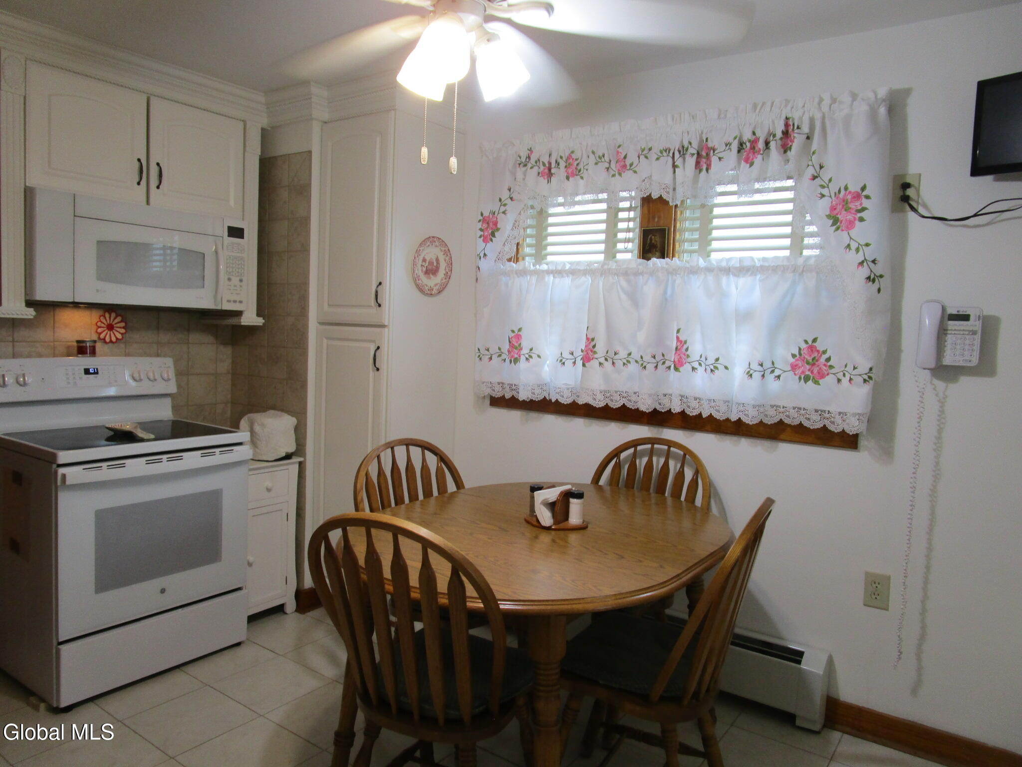 3025 Cox Avenue Schenectady NY 12306
