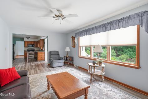 11 Fiore Circle Latham NY 12110