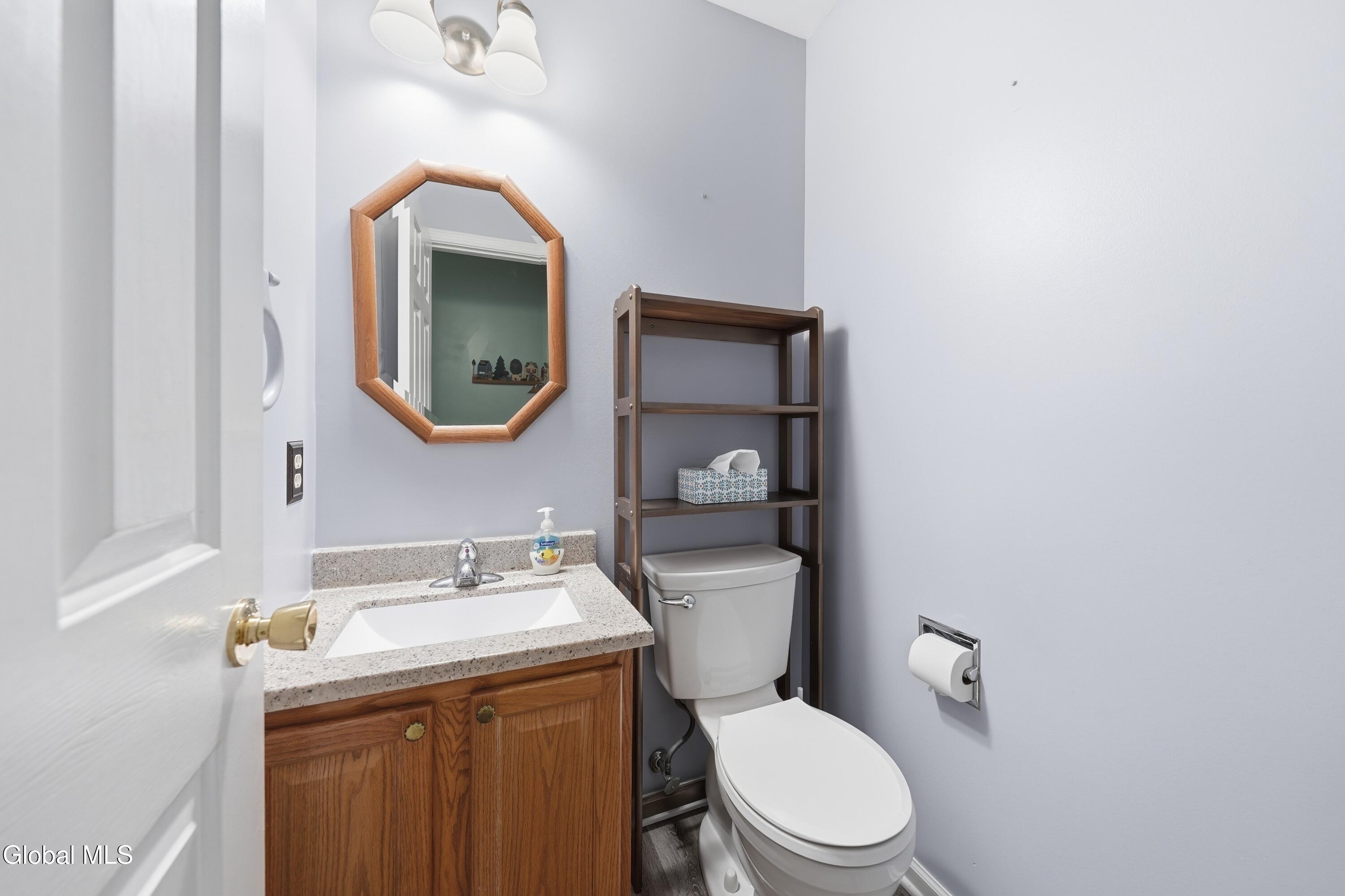 11 Fiore Circle Latham NY 12110