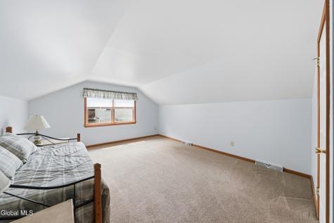 11 Fiore Circle Latham NY 12110