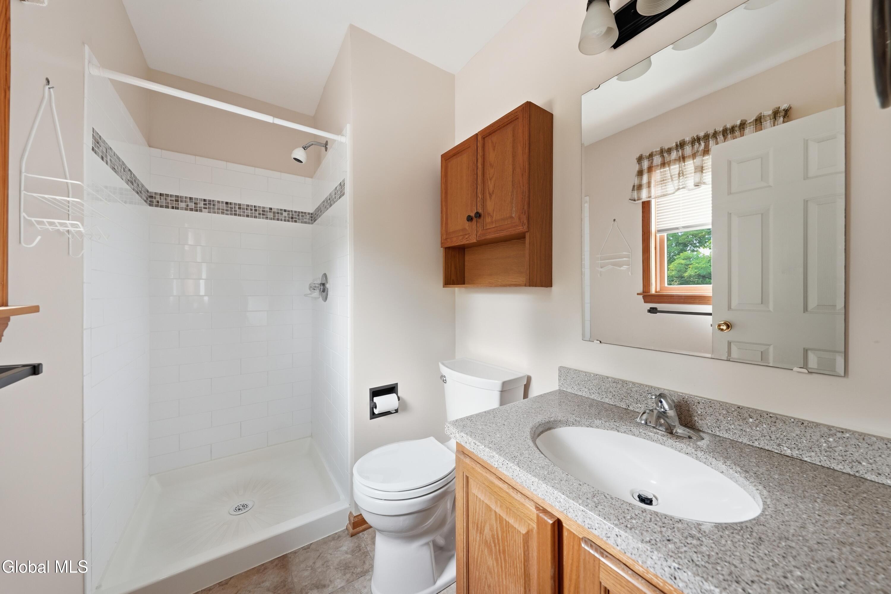 11 Fiore Circle Latham NY 12110