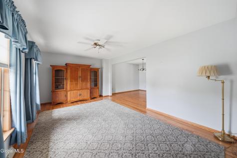 11 Fiore Circle Latham NY 12110