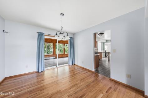 11 Fiore Circle Latham NY 12110