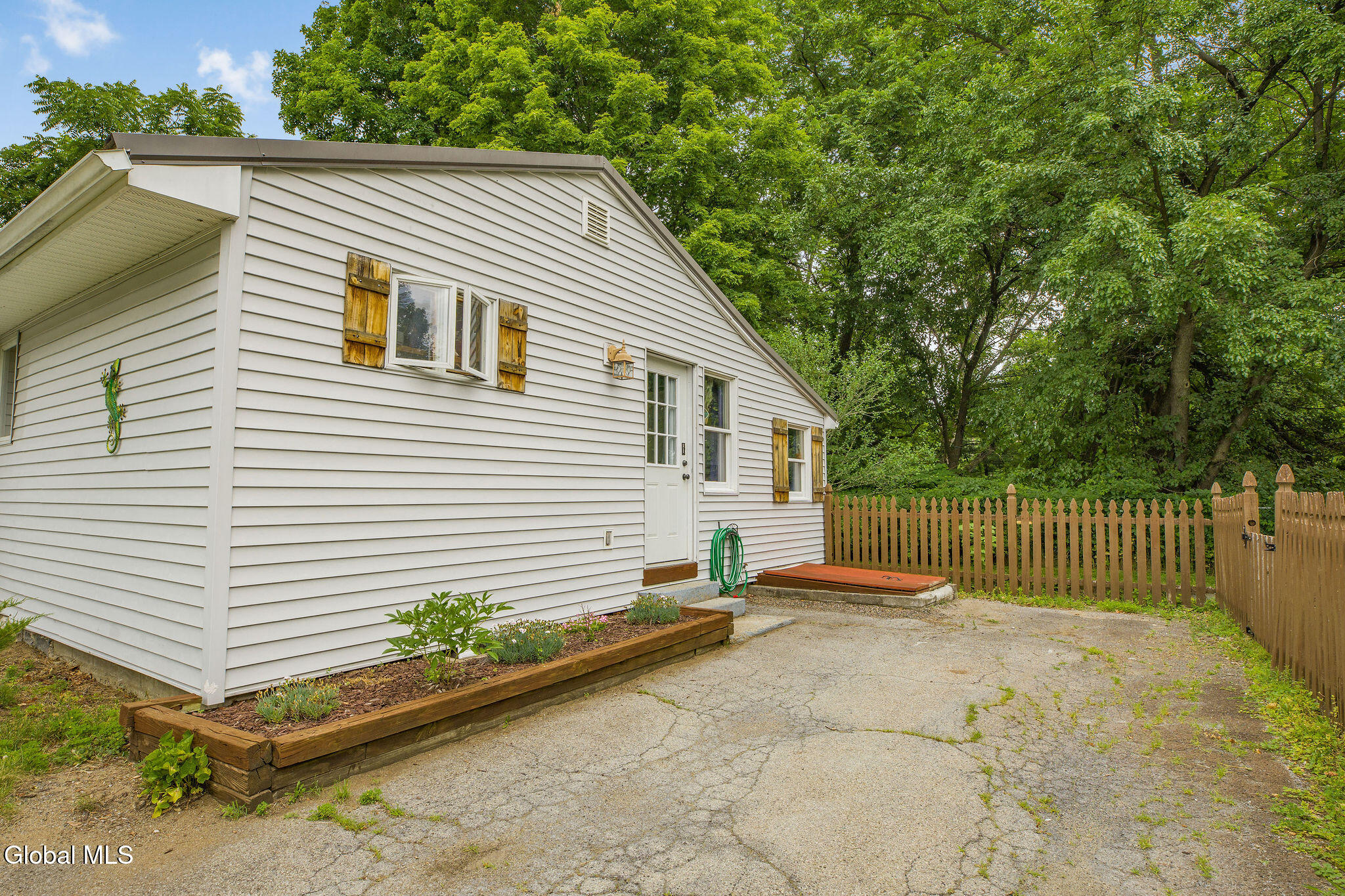 10 Kidder Lane Glens Falls NY 12801