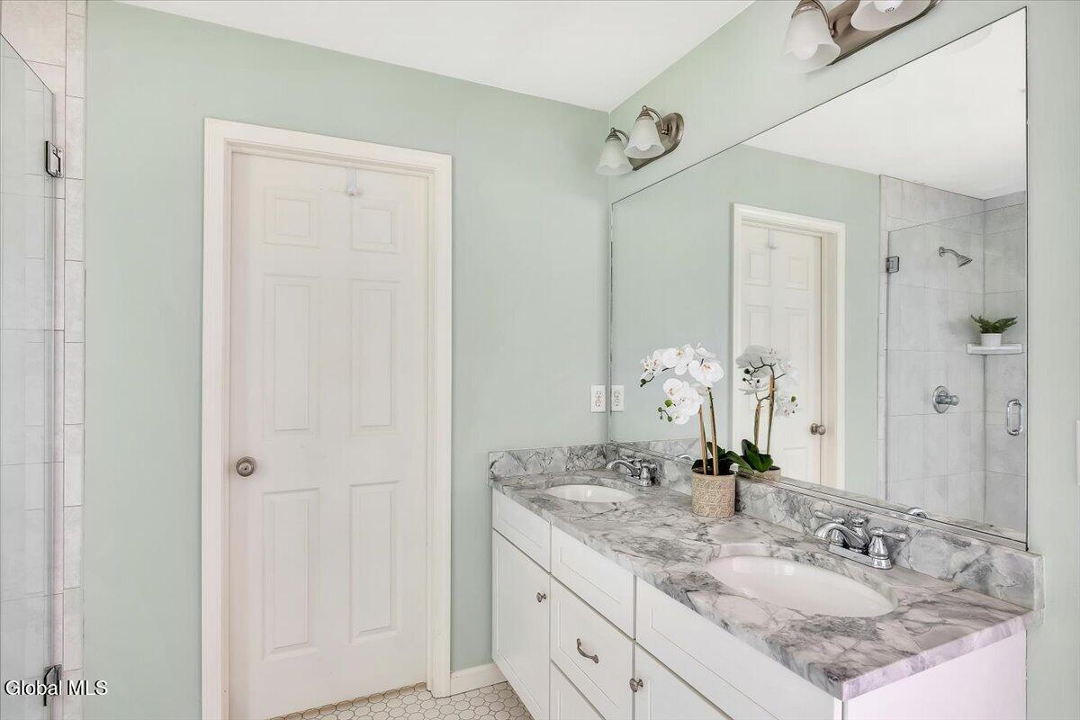 5 David Lane Clifton Park NY 12065
