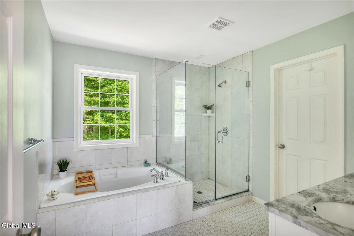5 David Lane Clifton Park NY 12065