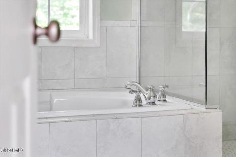 5 David Lane Clifton Park NY 12065