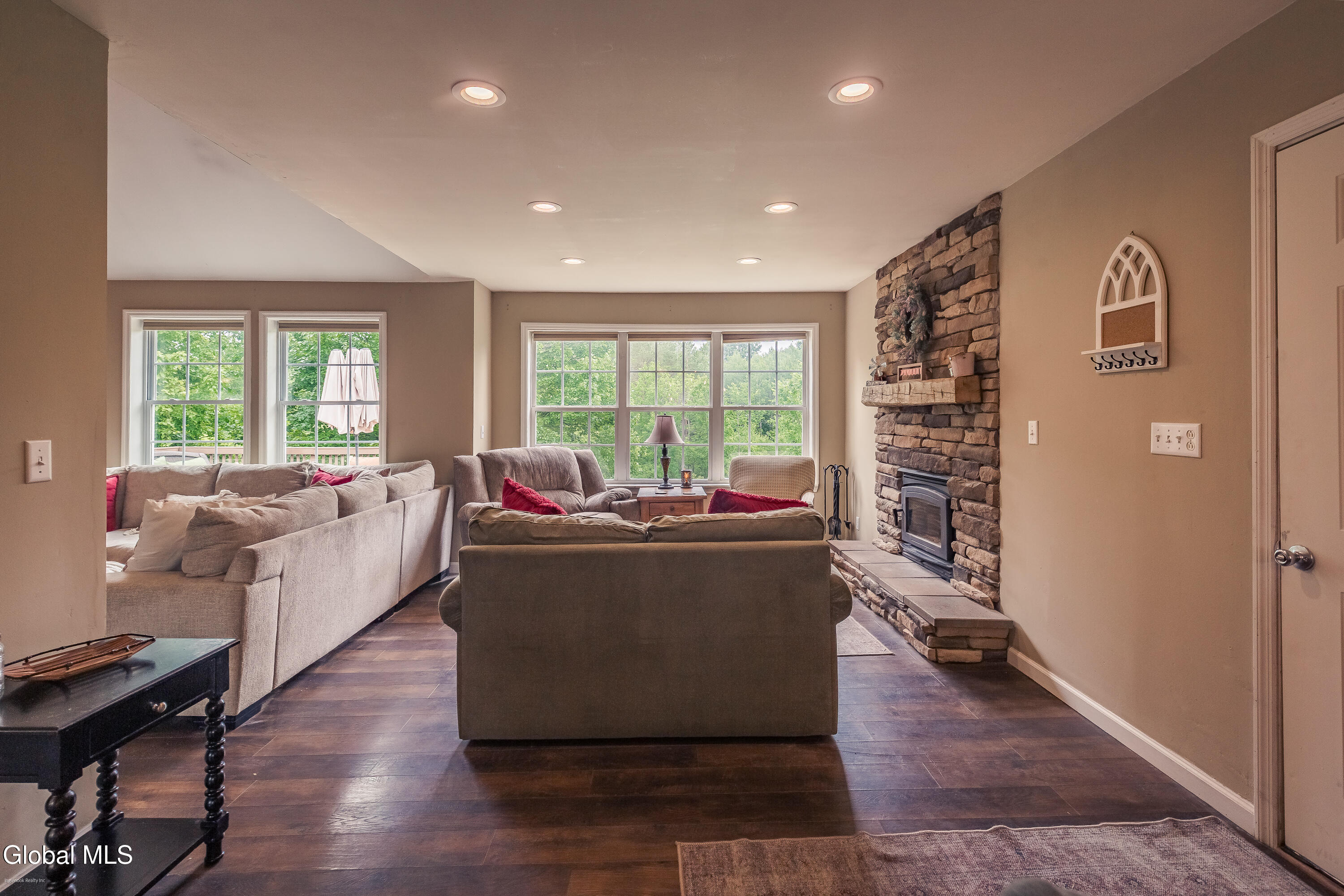 329 Severine Lane Glen NY 12072
