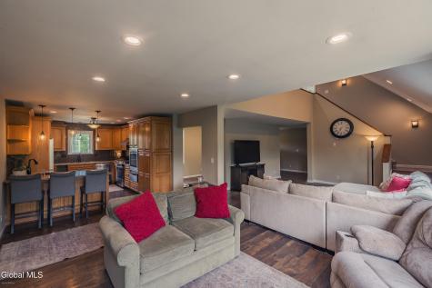329 Severine Lane Glen NY 12072