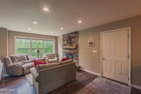 329 Severine Lane Glen NY 12072