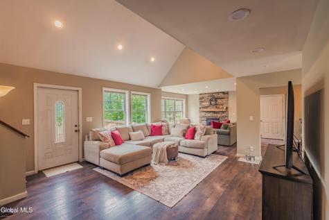 329 Severine Lane Glen NY 12072