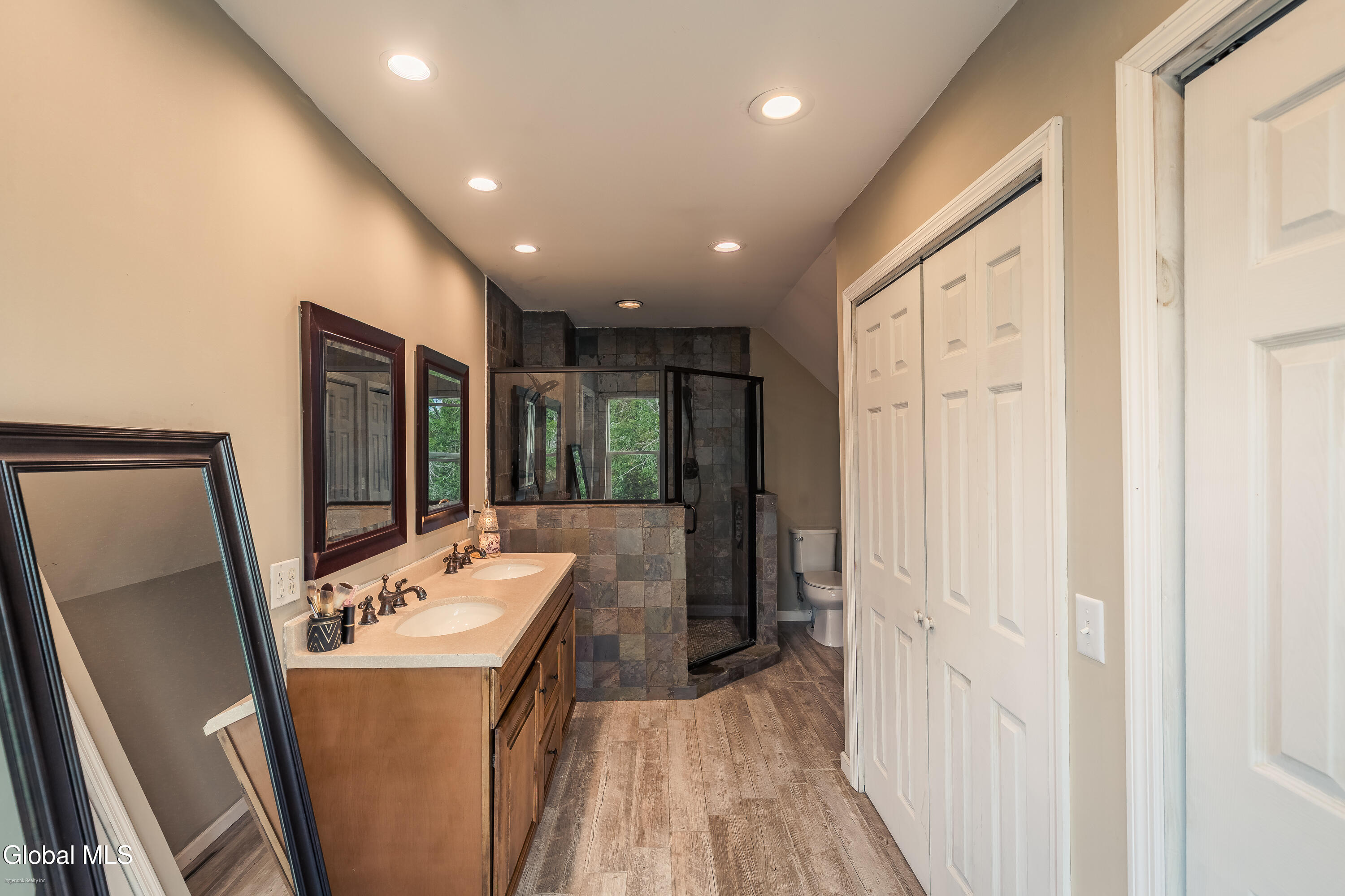 329 Severine Lane Glen NY 12072