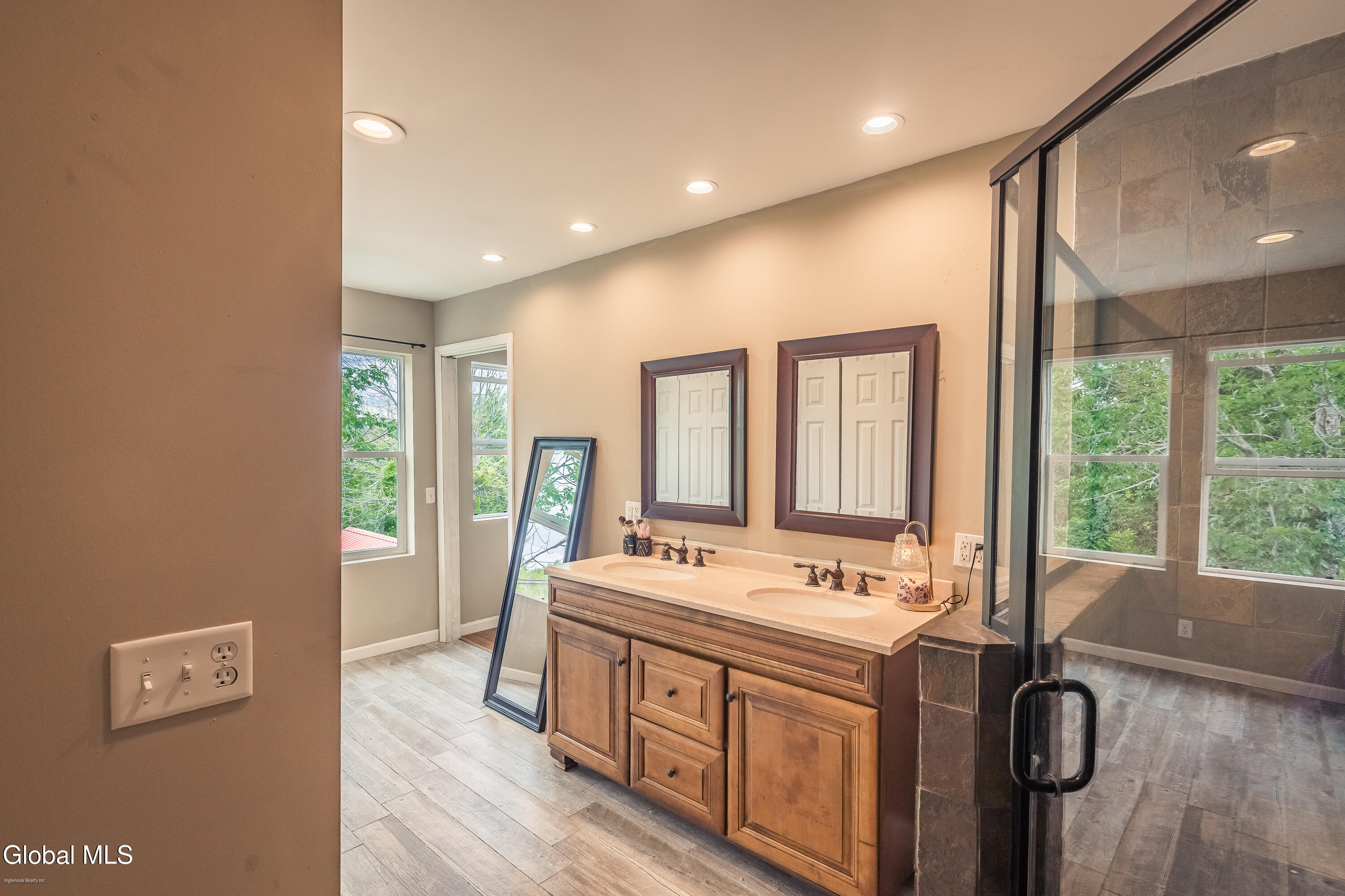 329 Severine Lane Glen NY 12072