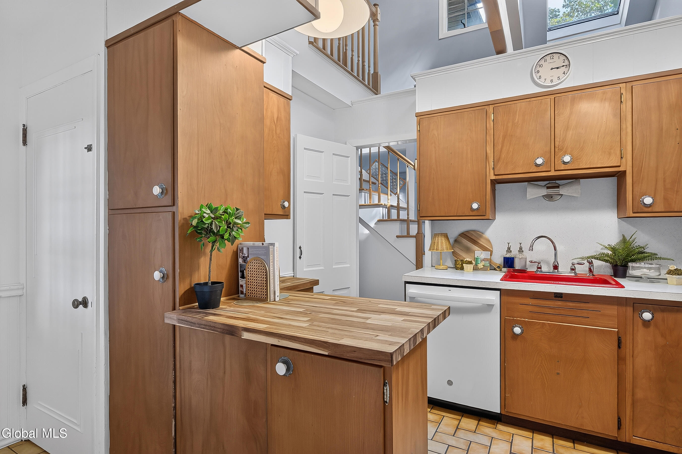 6 John David Lane Albany NY 12208