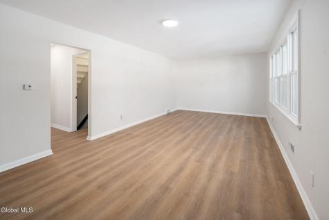 152 Chiswell Road Schenectady NY 12304