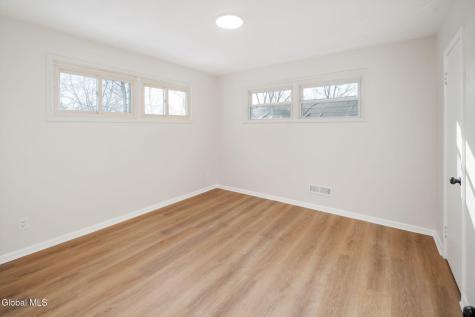 152 Chiswell Road Schenectady NY 12304