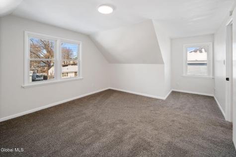 152 Chiswell Road Schenectady NY 12304