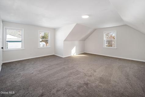 152 Chiswell Road Schenectady NY 12304