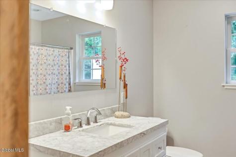 54 Cold Springs Road Troy NY 12180