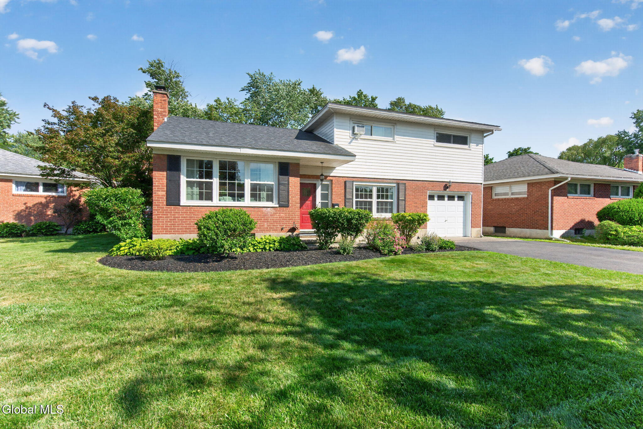 19 Gingerbread Lane Albany NY 12208