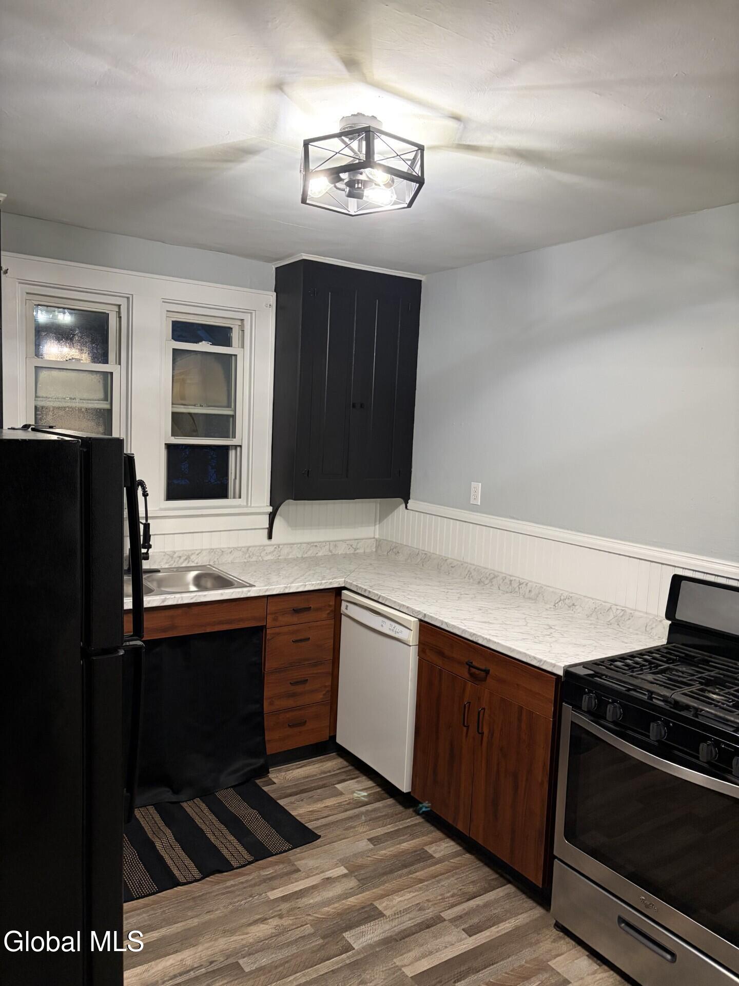 52 Wilkes Avenue Amsterdam NY 12010