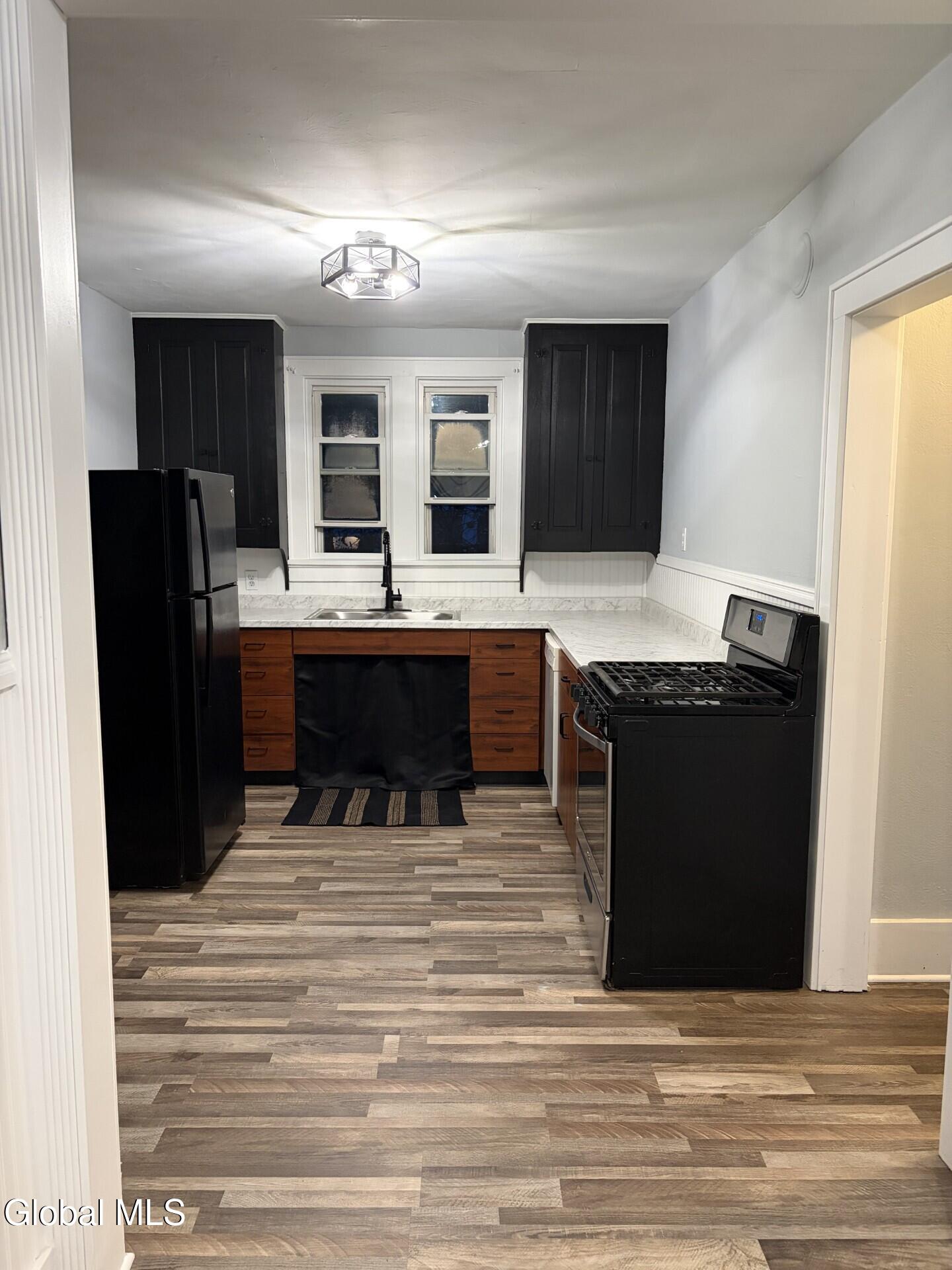 52 Wilkes Avenue Amsterdam NY 12010