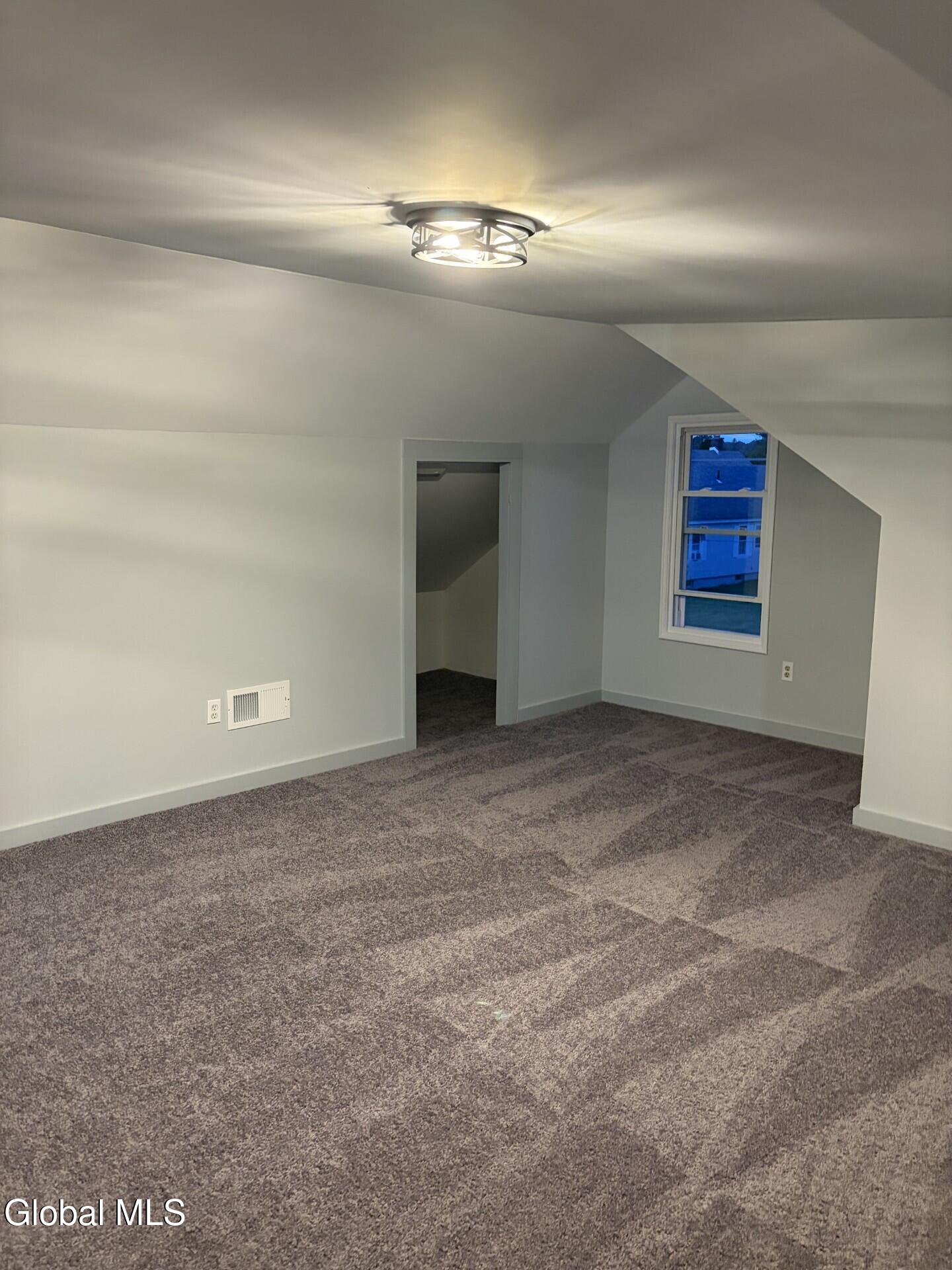 52 Wilkes Avenue Amsterdam NY 12010