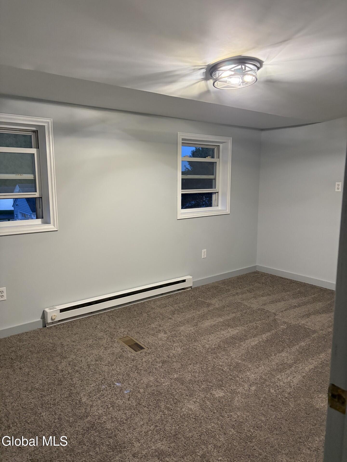 52 Wilkes Avenue Amsterdam NY 12010