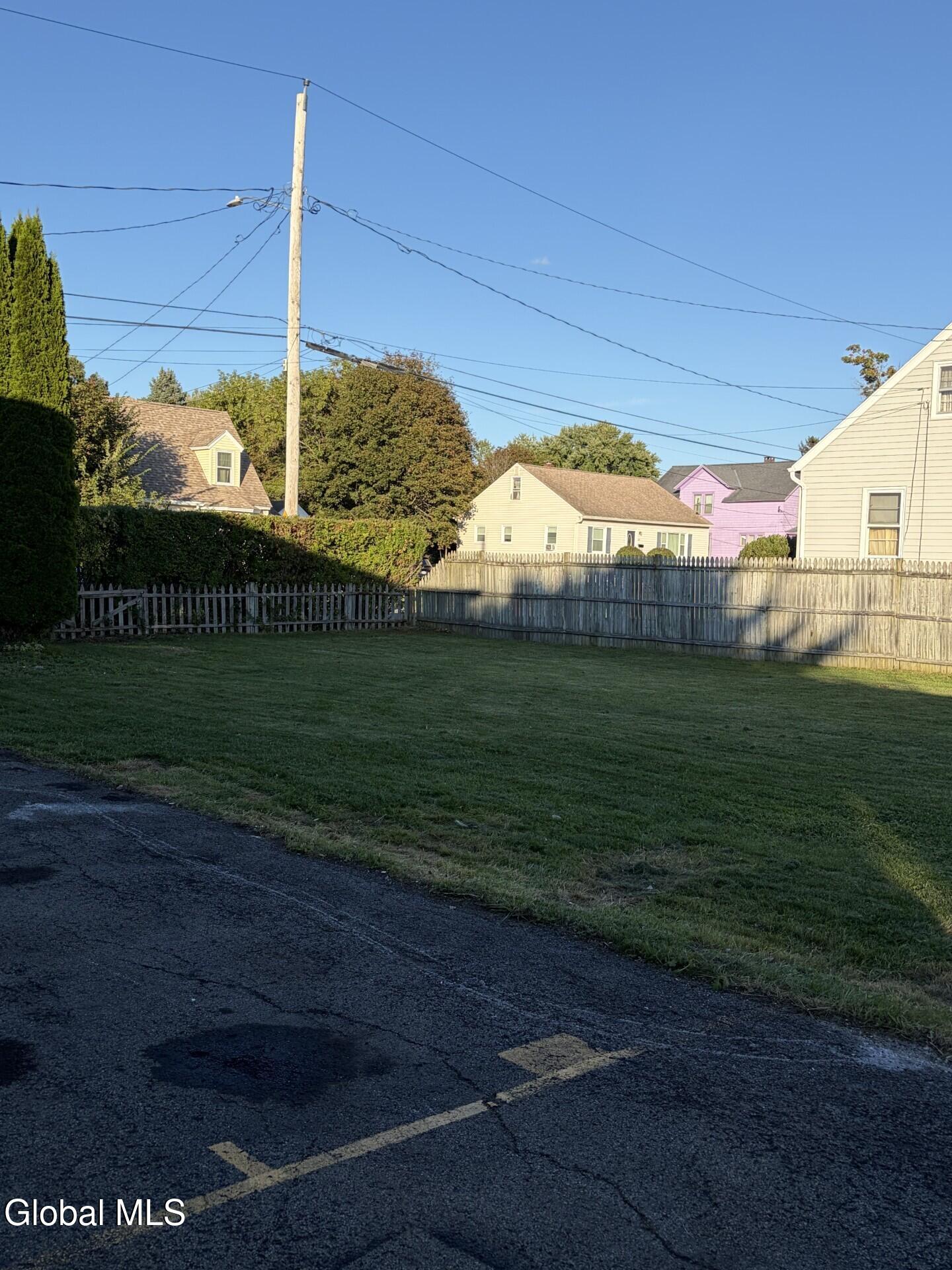 52 Wilkes Avenue Amsterdam NY 12010