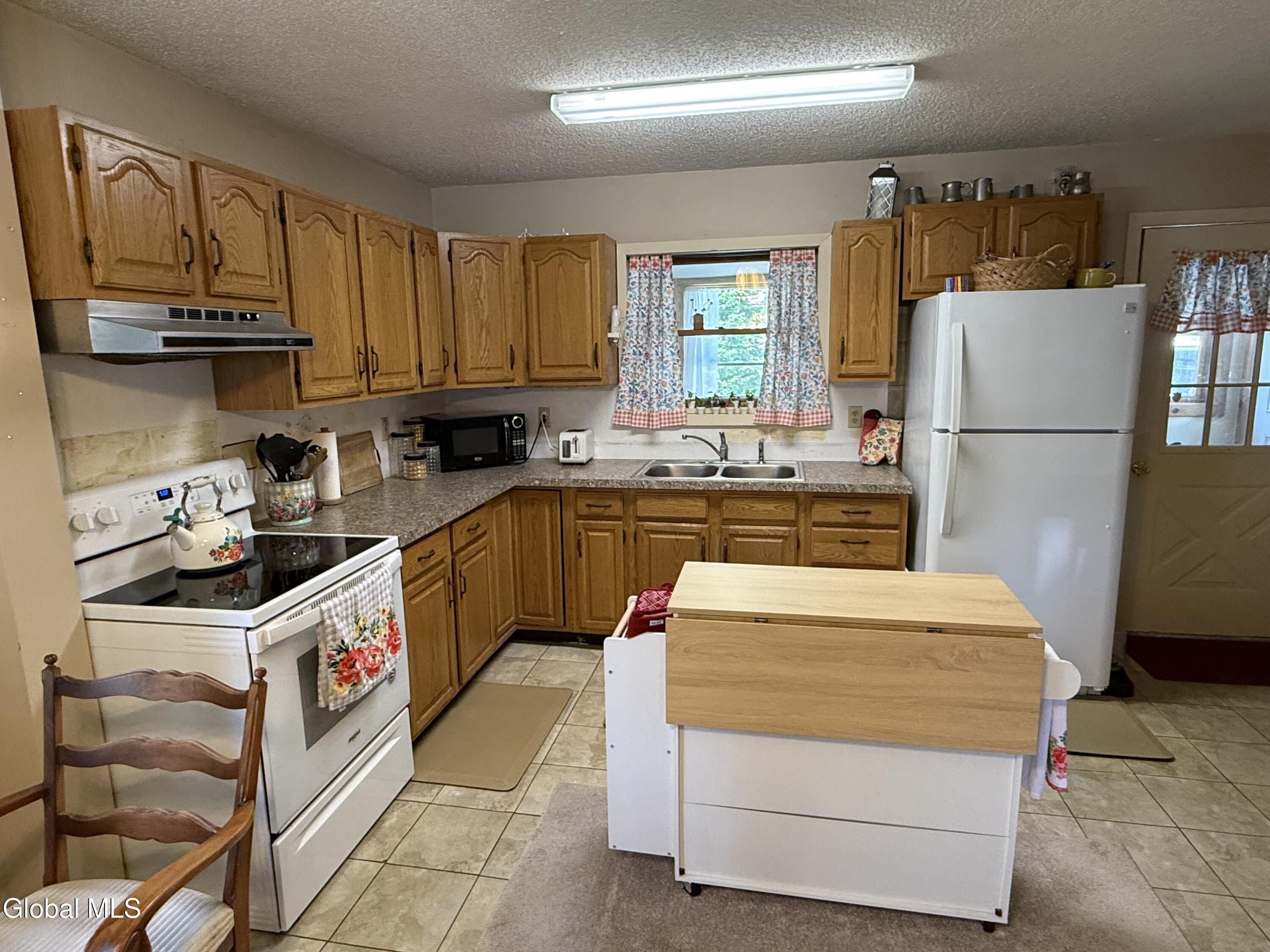 11 Third Avenue Warrensburg NY 12885