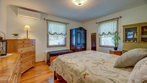 17 Woodrow Road Amsterdam NY 12010