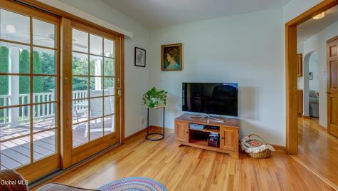 17 Woodrow Road Amsterdam NY 12010