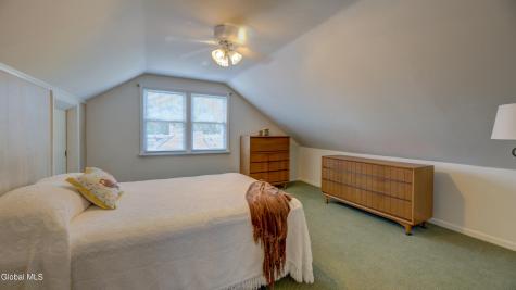 17 Woodrow Road Amsterdam NY 12010