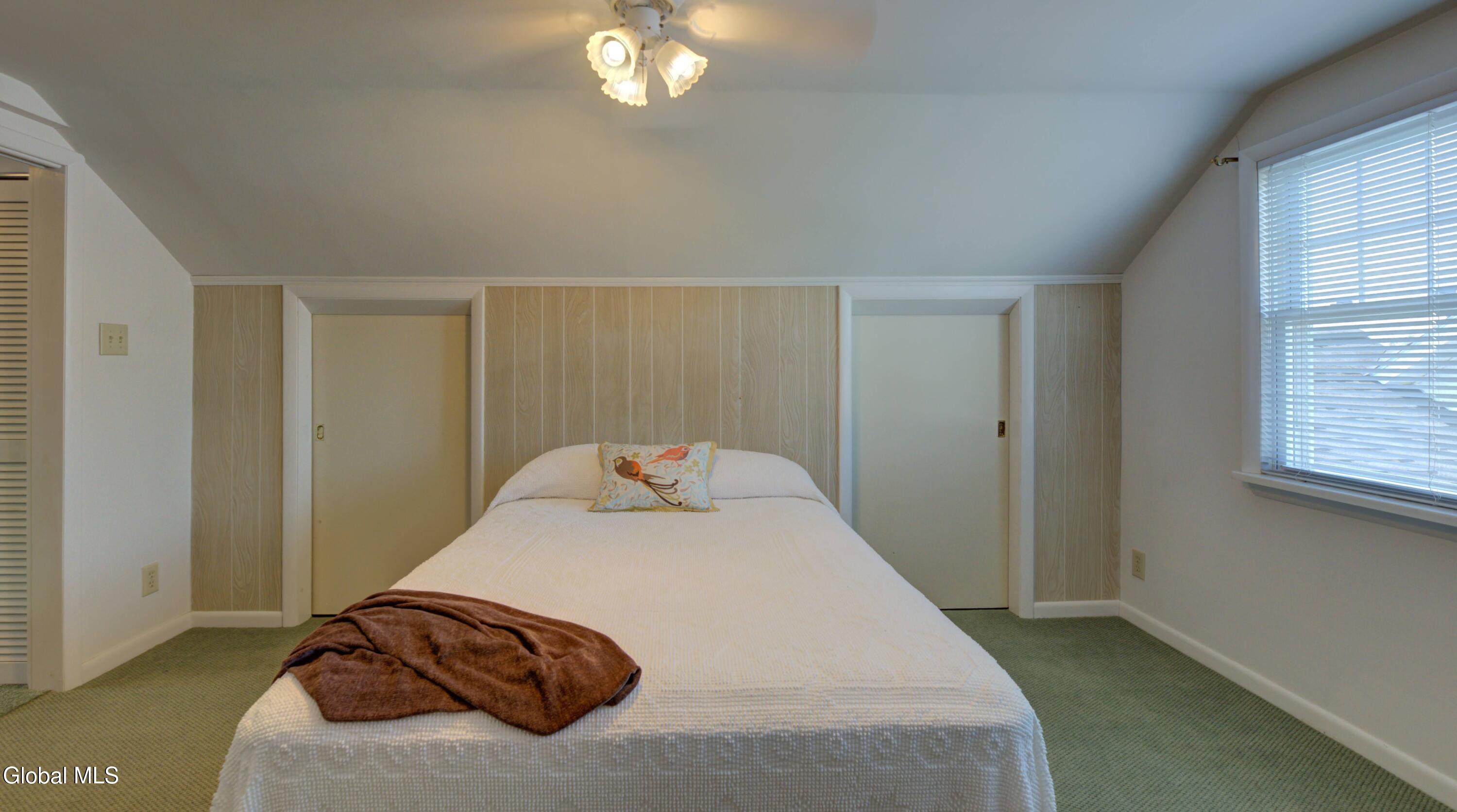 17 Woodrow Road Amsterdam NY 12010