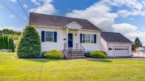 17 Woodrow Road Amsterdam NY 12010