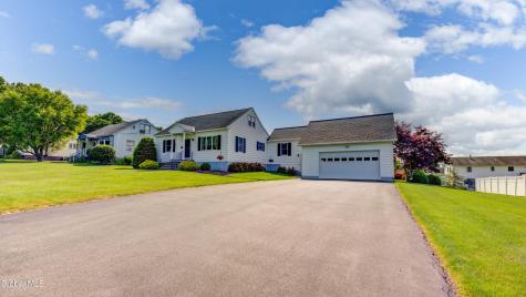 17 Woodrow Road Amsterdam NY 12010