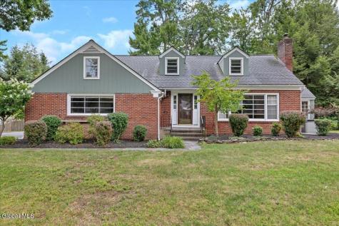12 Brookside Drive Delmar NY 12054