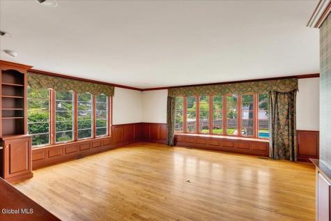 12 Brookside Drive Delmar NY 12054