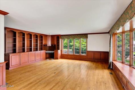 12 Brookside Drive Delmar NY 12054