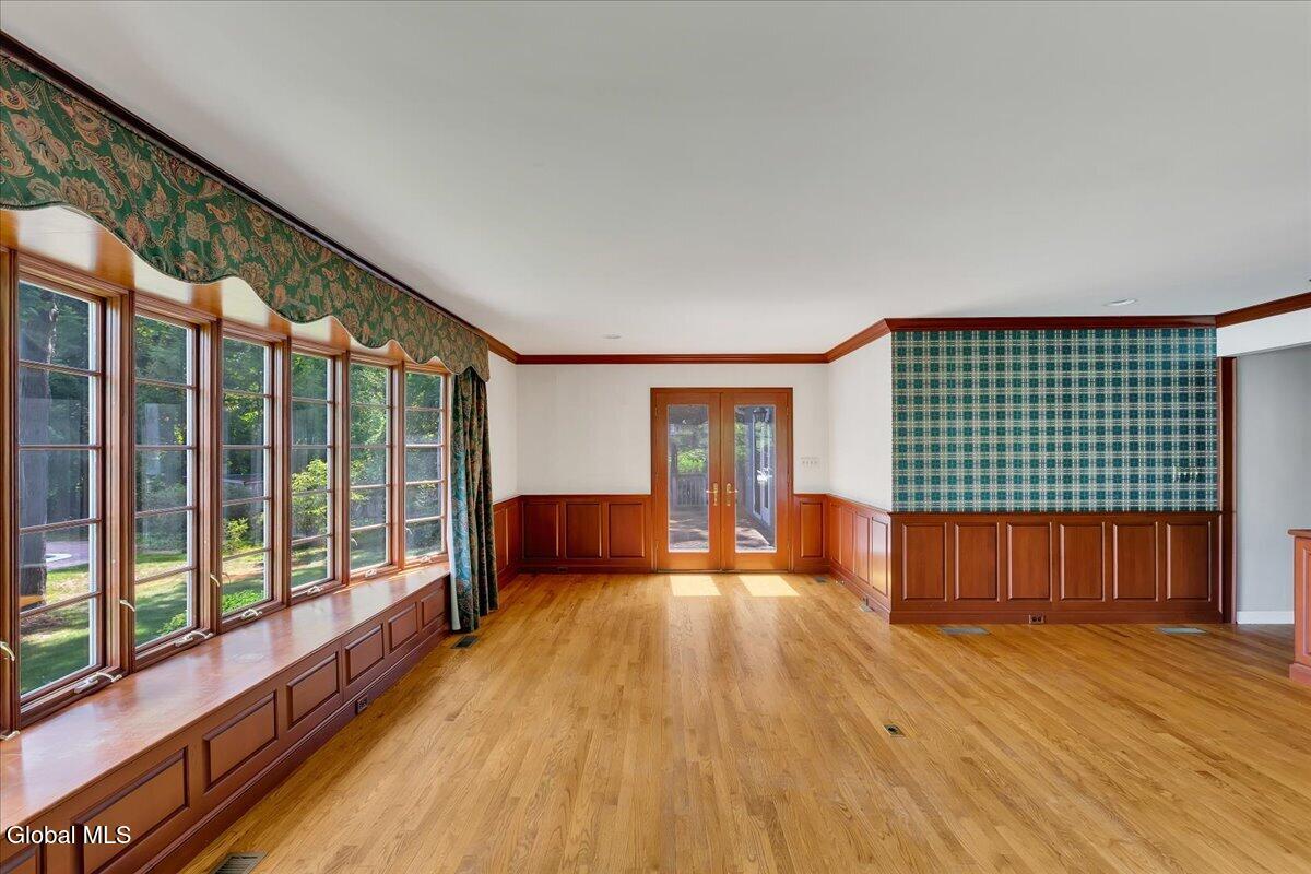 12 Brookside Drive Delmar NY 12054
