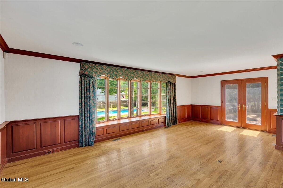 12 Brookside Drive Delmar NY 12054