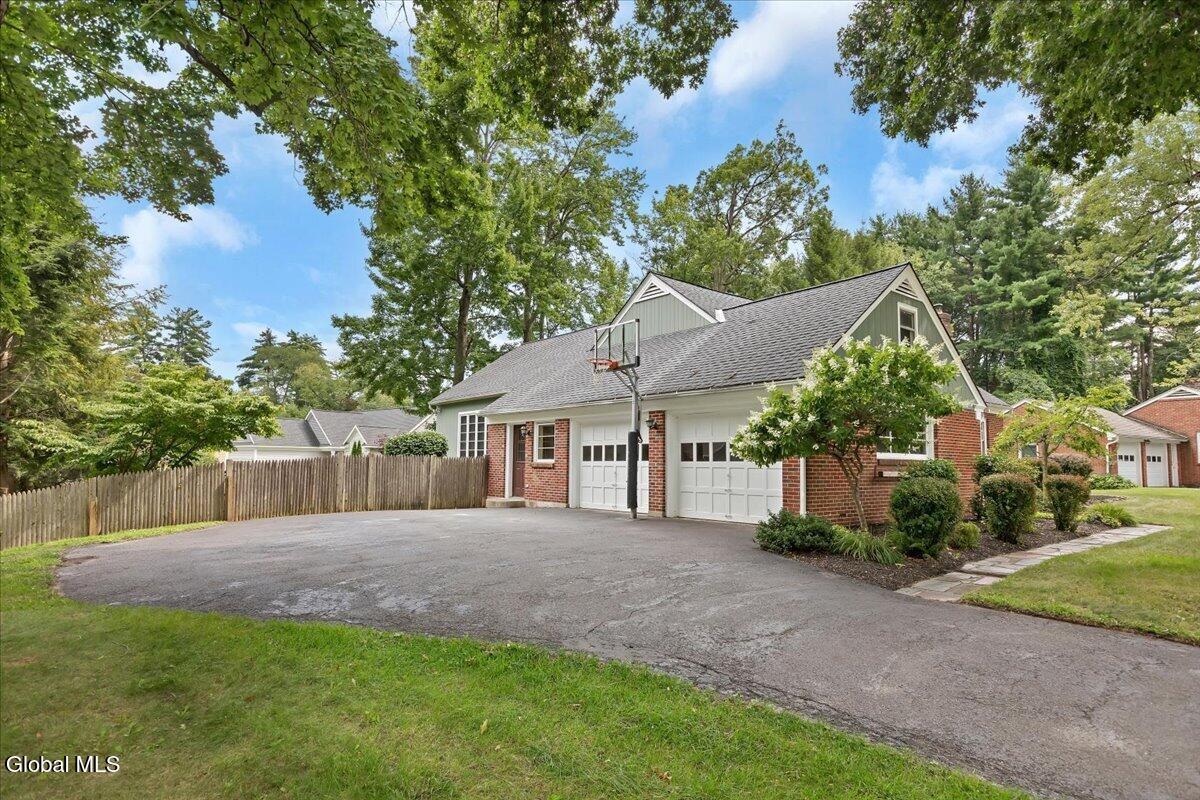 12 Brookside Drive Delmar NY 12054
