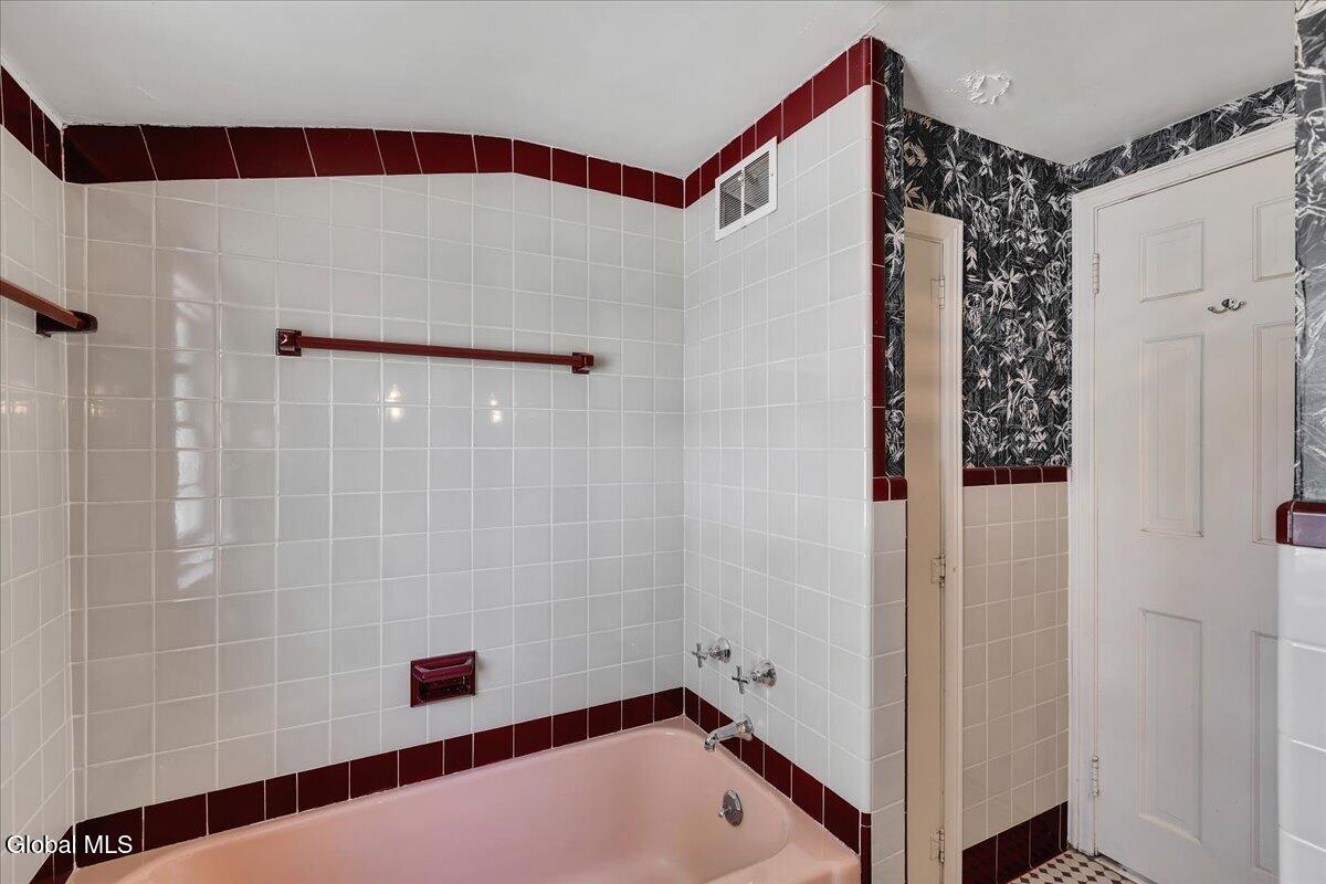 12 Brookside Drive Delmar NY 12054