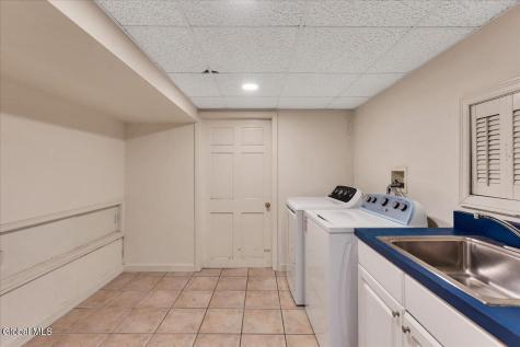 12 Brookside Drive Delmar NY 12054