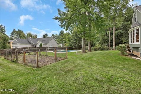 12 Brookside Drive Delmar NY 12054
